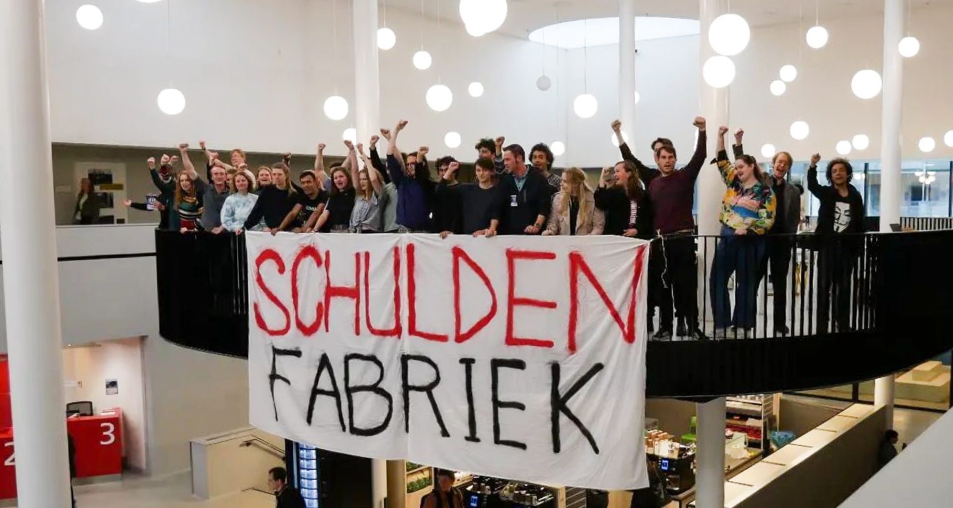 Studenten uit de 'pechgeneratie' moeten bankrekeningnummer doorgeven voor compensatie