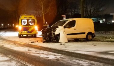 112 Nieuws: Gewonden door ongelukken op gladde wegen in Overijssel