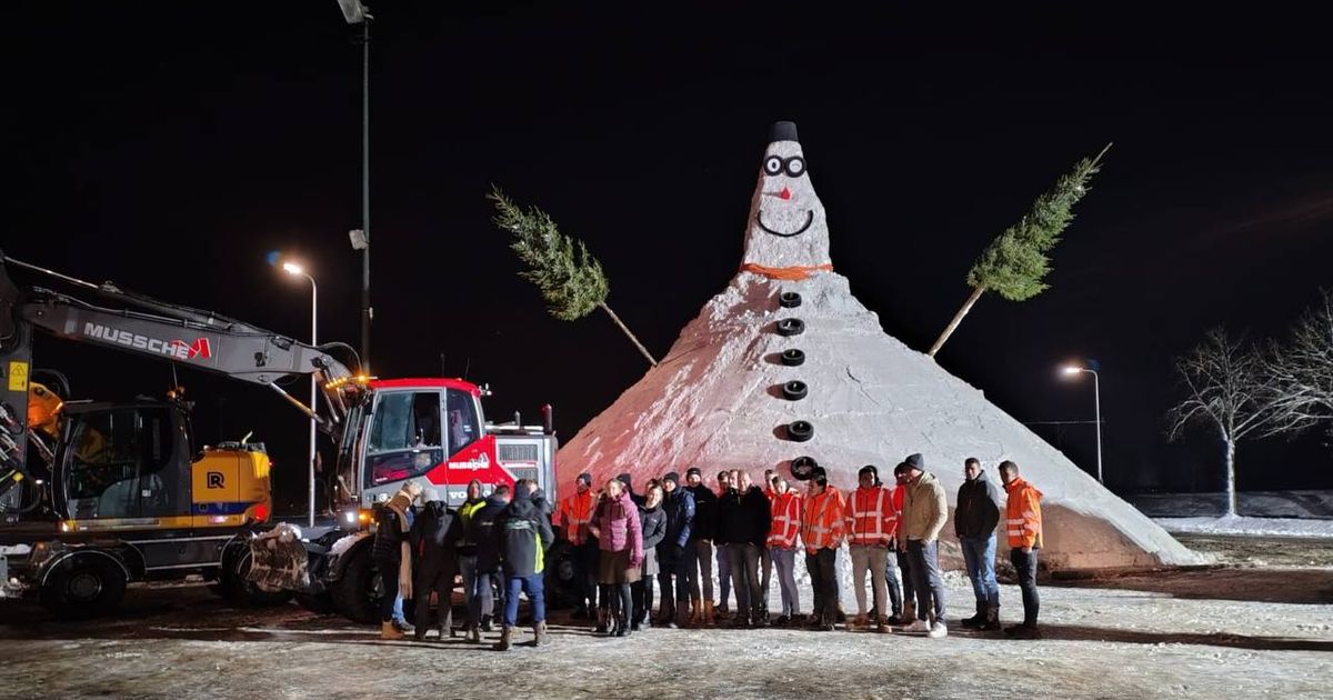 Staphorst pakt nationaal record met sneeuwpop van 12 meter: 'Fantastisch'