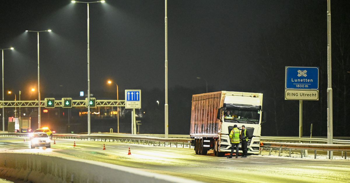 Meerdere ongelukken door gladheid, problemen op A27 bij Nieuwegein - RTV Utrecht