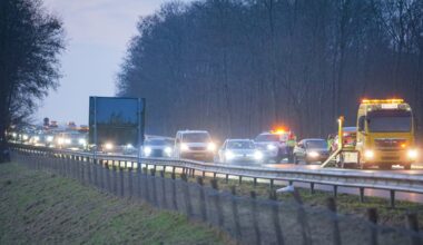 Auto's botsen op A28 bij De Punt, file verdwenen