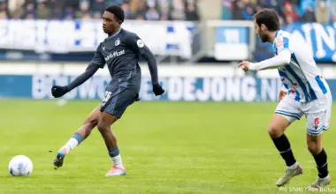 'Van Persie negeerde advies van medische staf rond inzet Read'