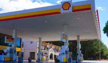 AEX opent lager, Trump speelt met defensie-aandelen en wat heeft Shell te zeggen?