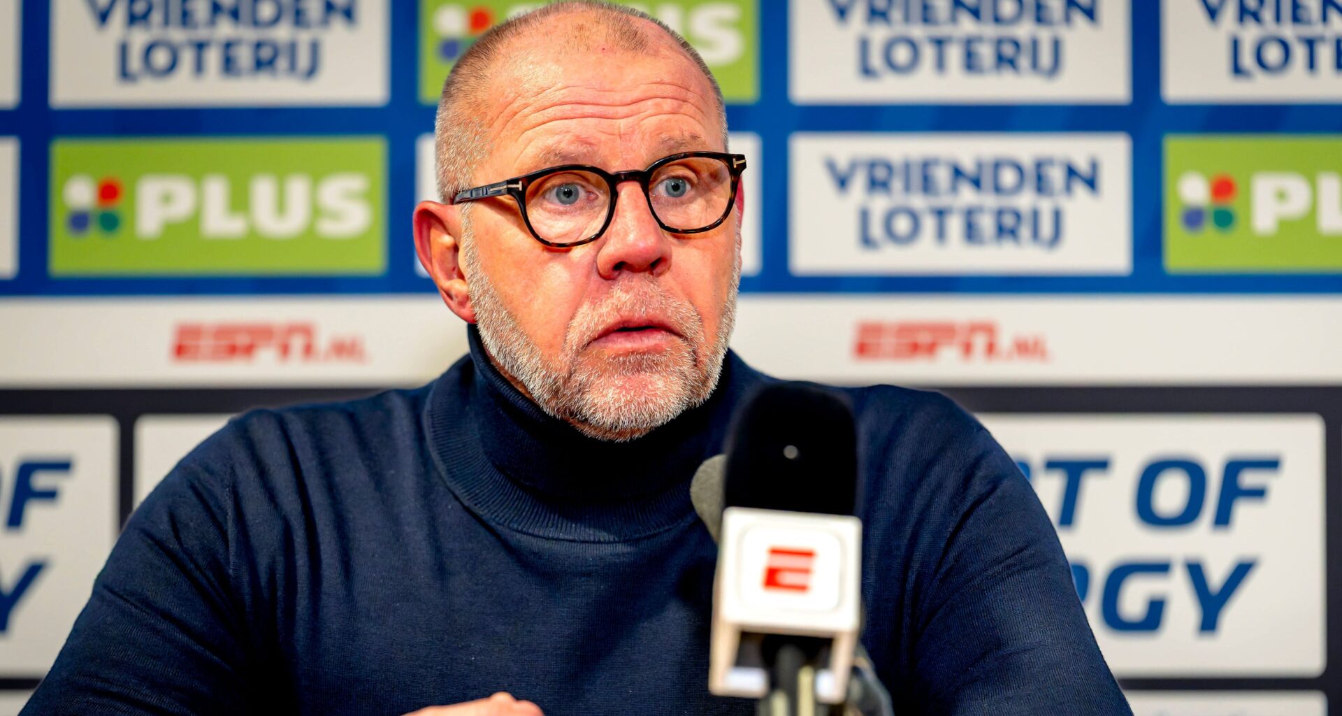 Ajax-trainer Fred Grim maakt direct na zege op Telstar interesse in speler kenbaar