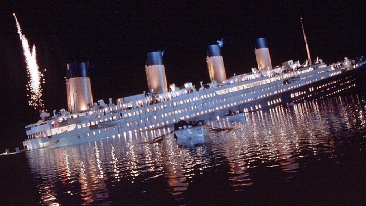 James Cameron legt uit hoe je zelf heel simpel de 'Titanic'-ramp had kunnen overleven