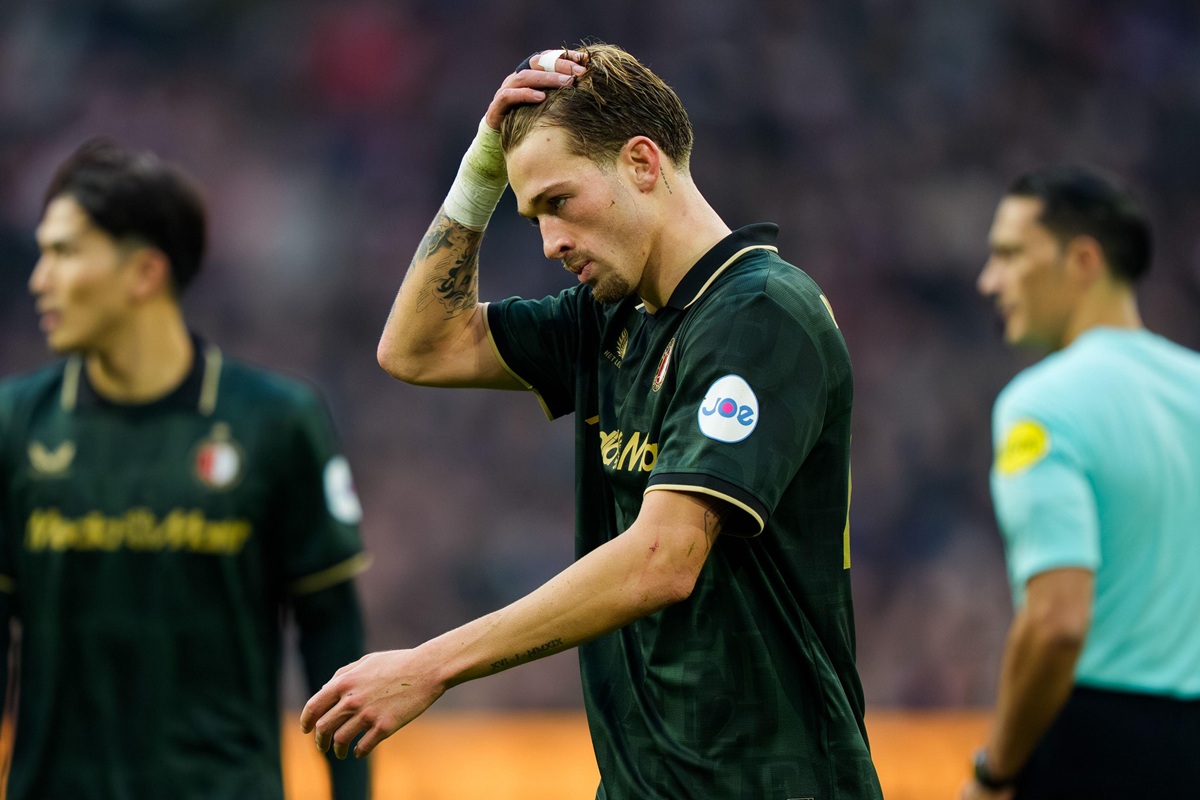 Foto: ‘Valente opeens op hele andere positie bij Feyenoord’