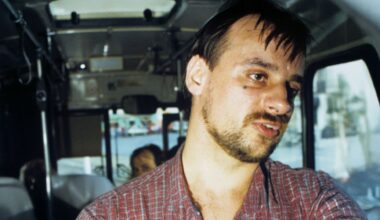 Netflix-docu 'Gladbeck' is een gestoorde waargebeurde horrorfilm: 'Verbijsterd zitten kijken' | Netflix Nieuws