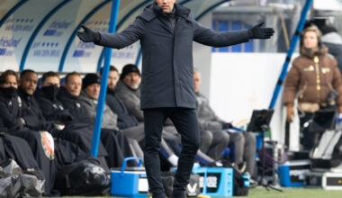 'Van Persie negeert Read-advies van medische staf; verdediger ondergaat MRI-sc...