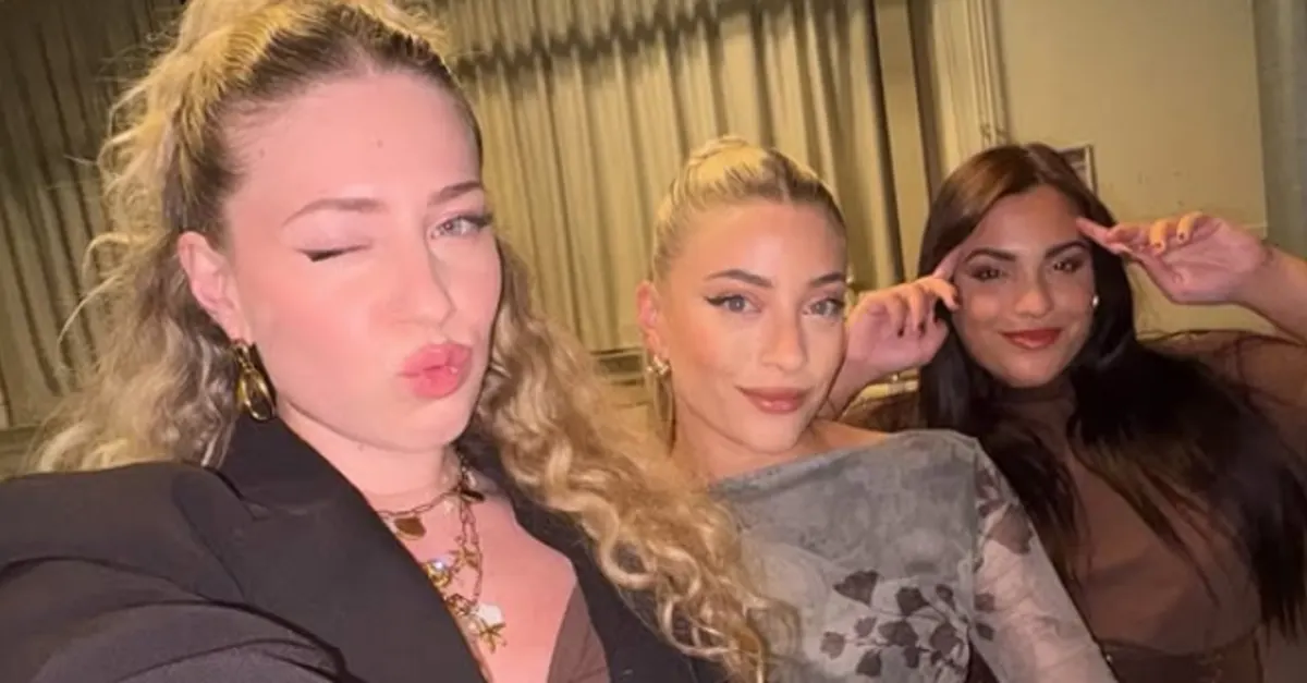 Gênante blunder van de OGENE-zusjes