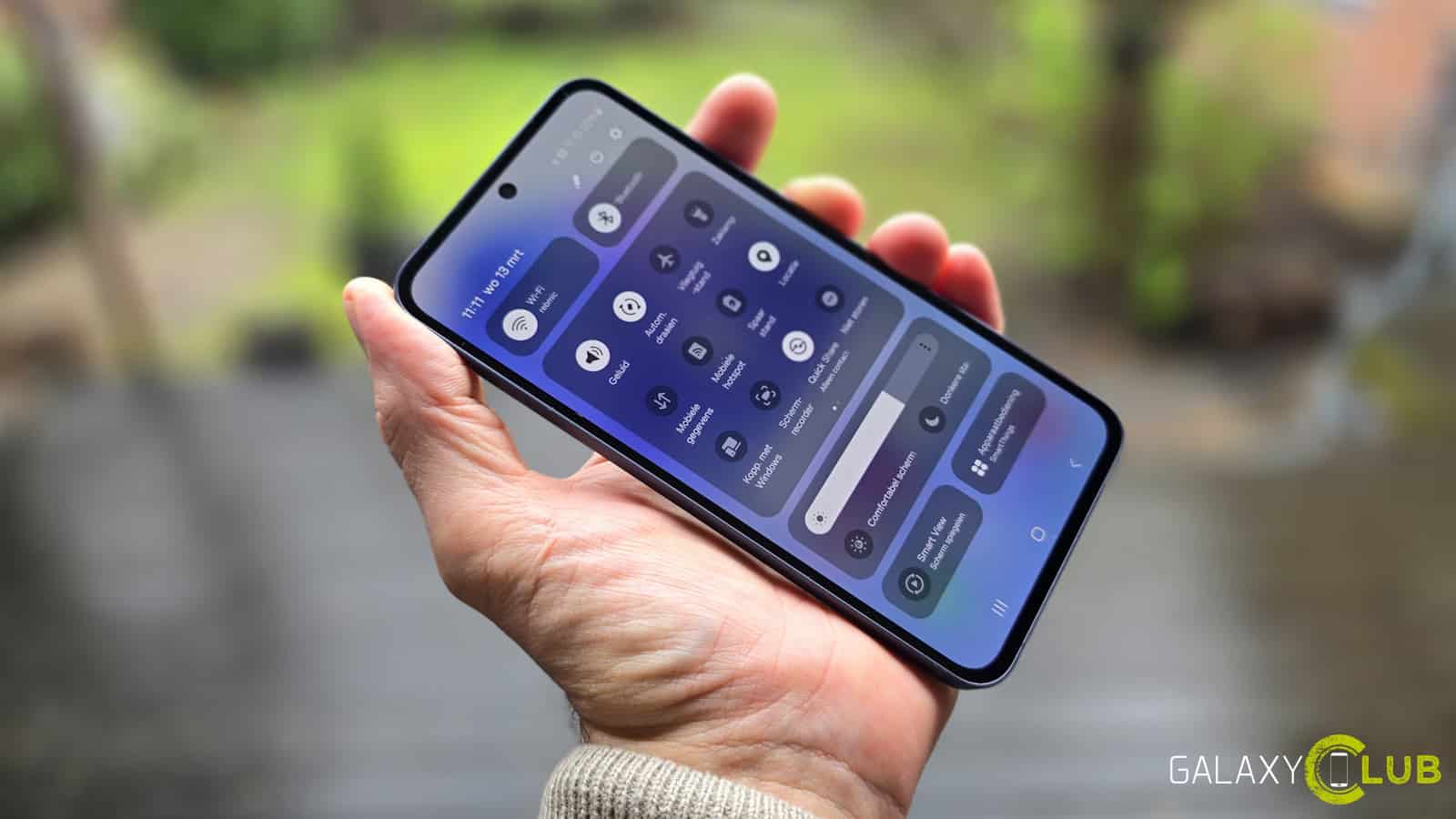 eerste Samsung telefoons krijgen de update van januari