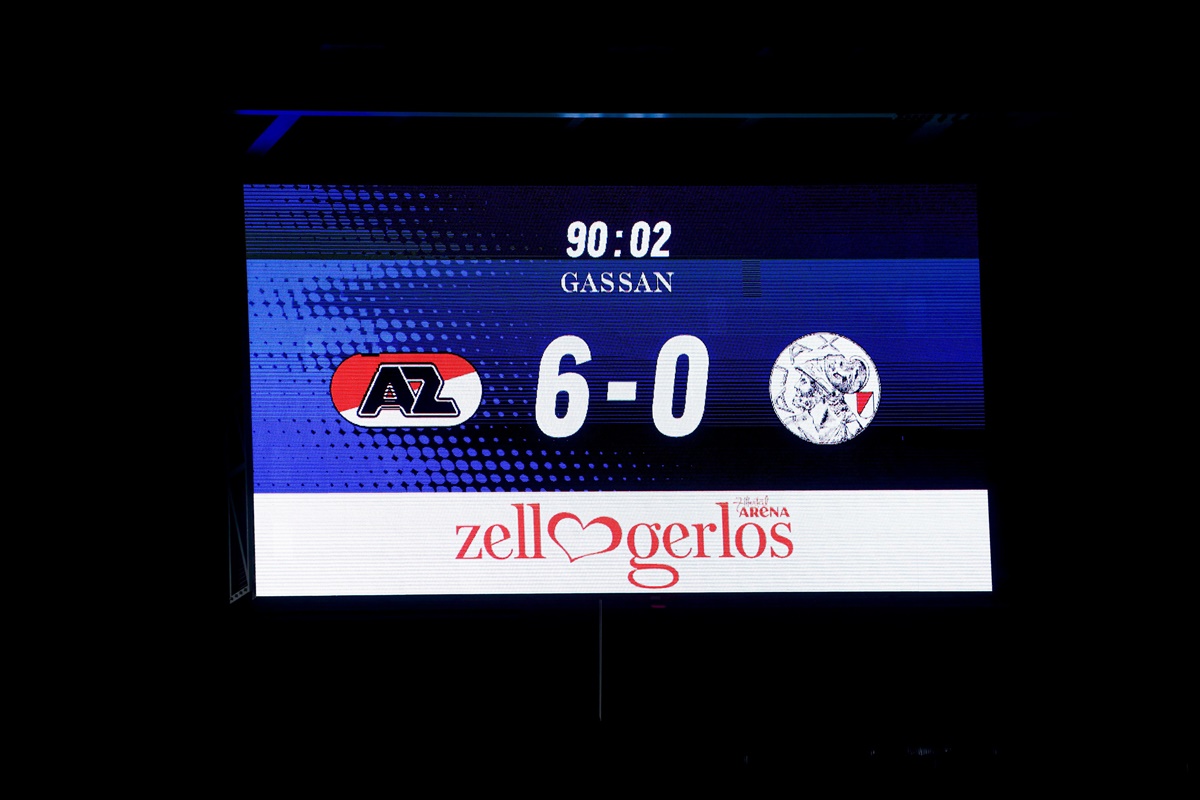 Foto: ‘Ajax grijpt in na blamage: per direct weg’