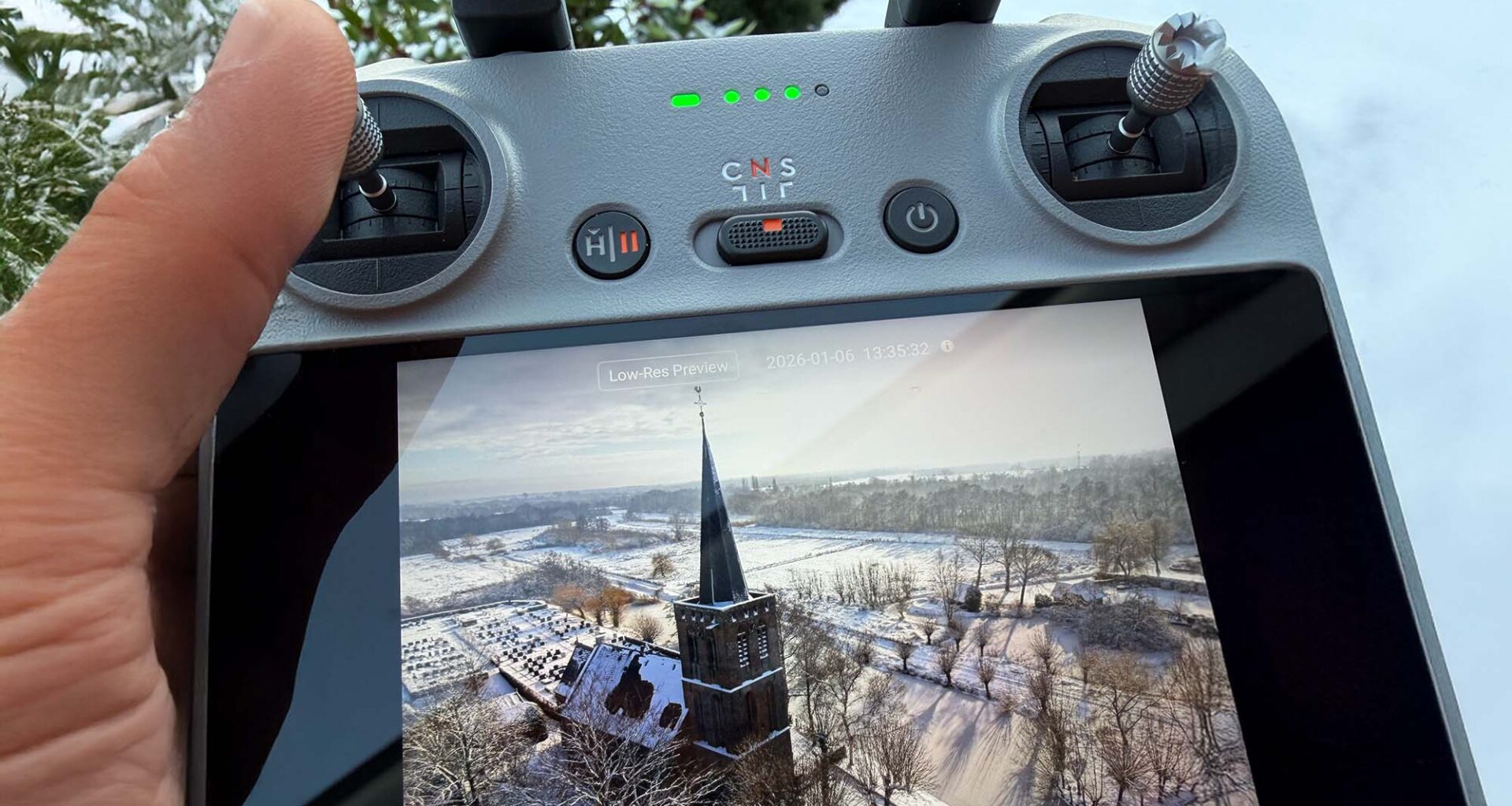 Dronefotografie in de sneeuw: zo leg je winterlandschappen perfect vast