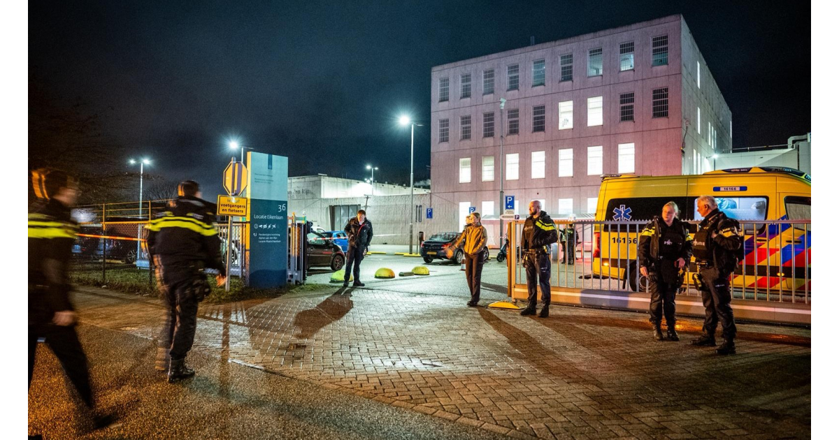 Politie groots uitgerukt na melding van schoten bij PI Alphen aan den Rijn