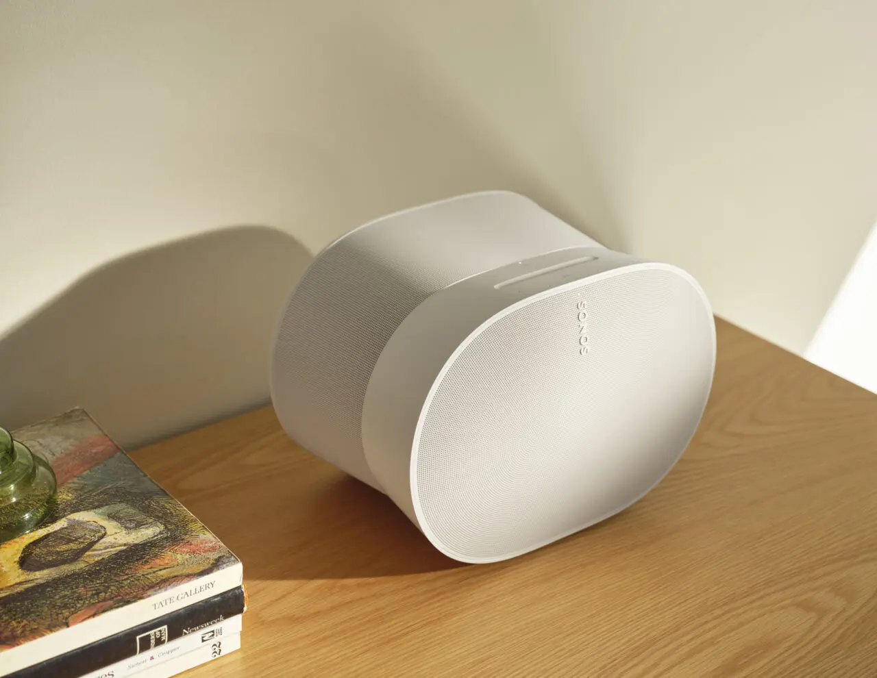 Sonos Era 300 header wit