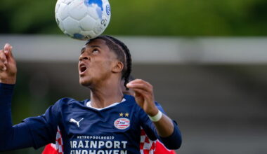 PSV voorkomt vertrek van pas 18-jarig groot aanvallend…