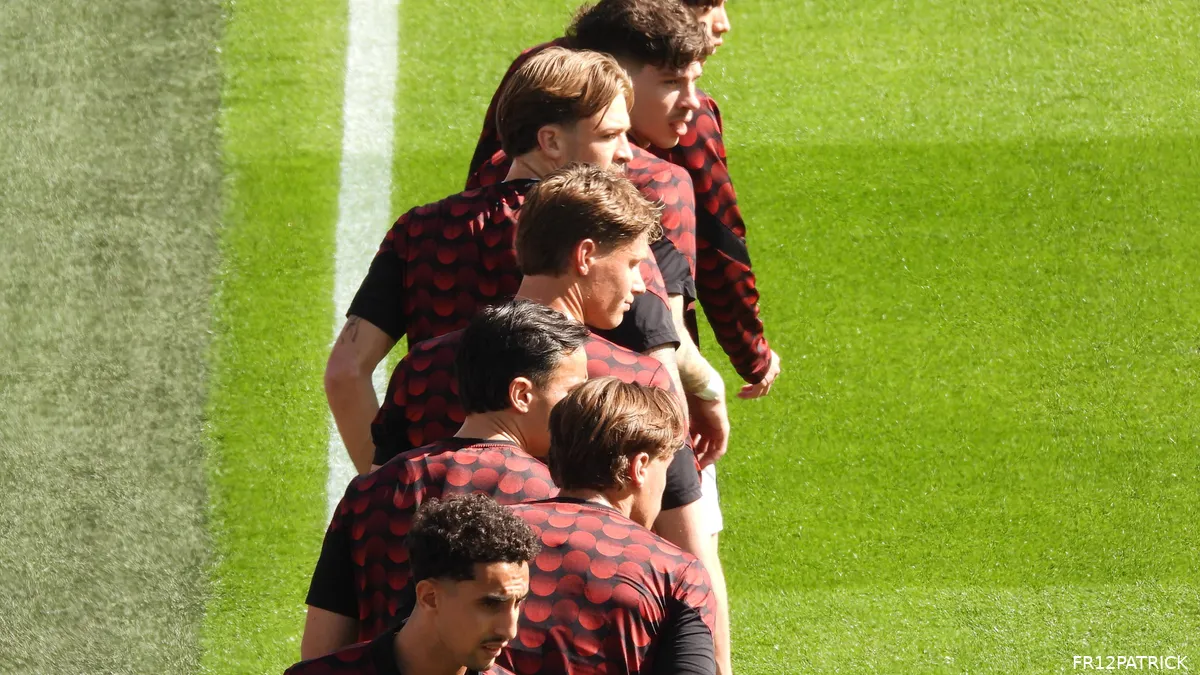 Opstelling Feyenoord: Van Persie kiest voor wijziging op linkerflank