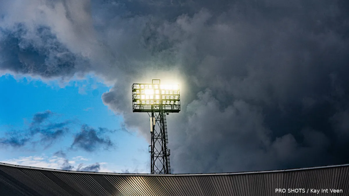 'Bedreigingen spelen Feyenoord parten in zoektocht naar nieuwe leiders'