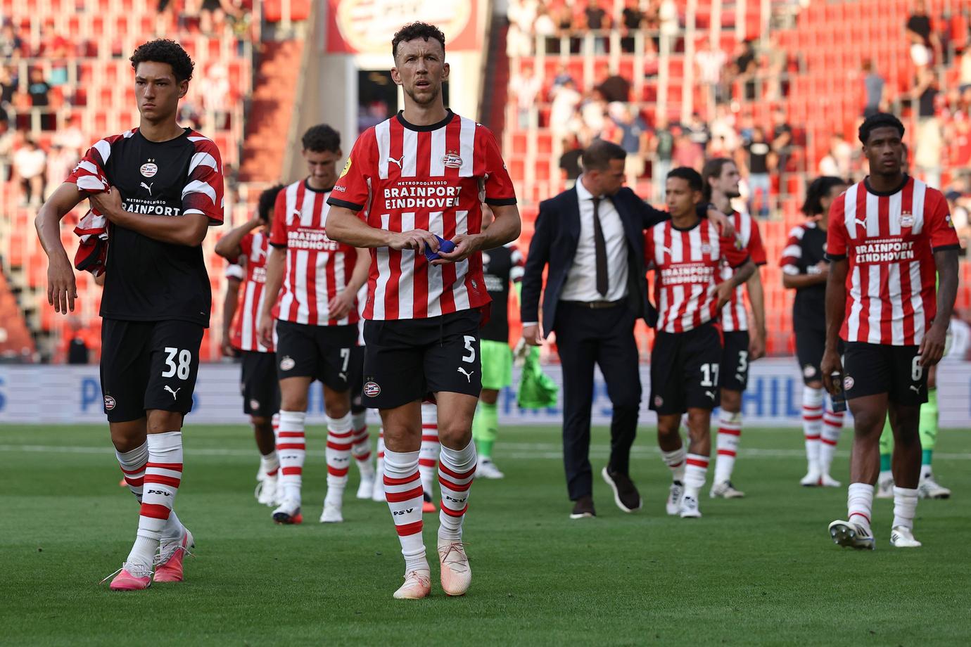 PSV maakt uitzondering: topspeler heeft vertrekclausule voor FC Barcelona