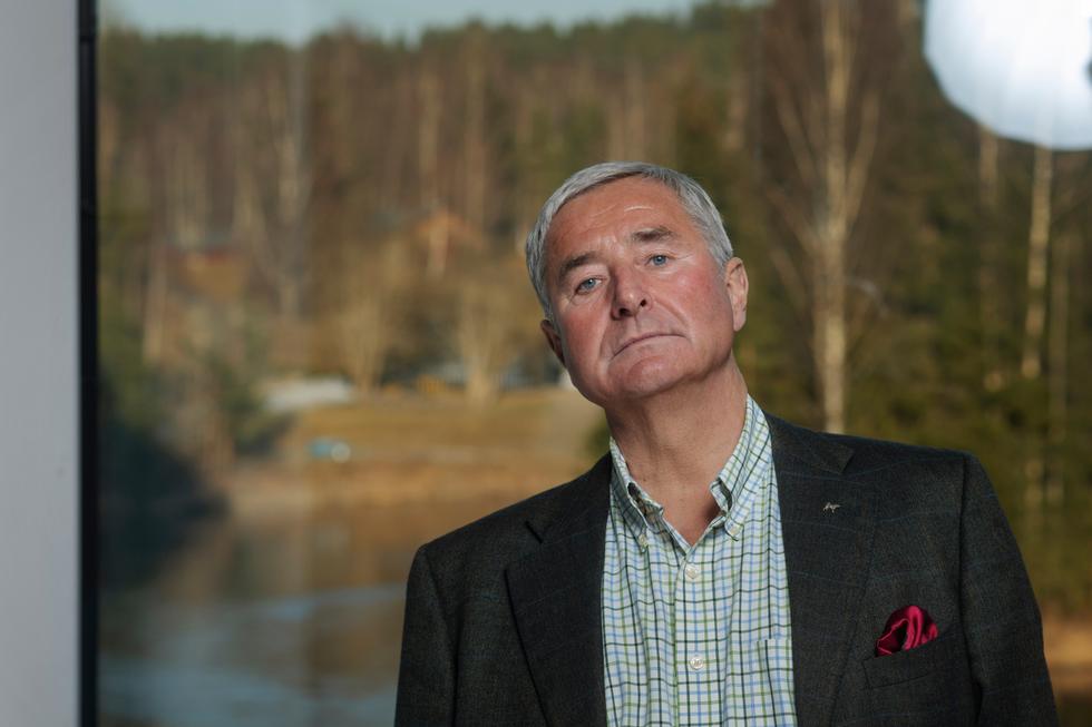 Sveaas' rederi mer enn halverte resultatet