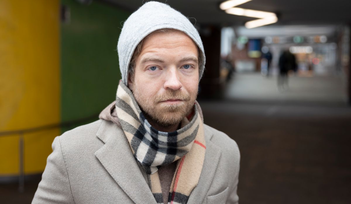Kjøper du alkohol til tenåringen? Eller sier du nei til all alkohol? Psykologene har noen råd.