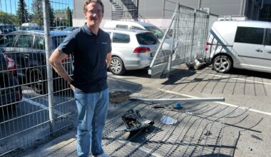 Nyhet, Politi | Tyveri hos bilforhandler: – Dundret bilen gjennom gjerdet
