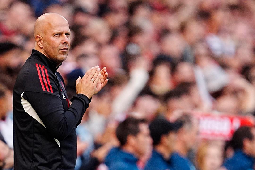 Liverpool-manager Arne Slot klager på suspensjonen til Ryan Gravenberch
