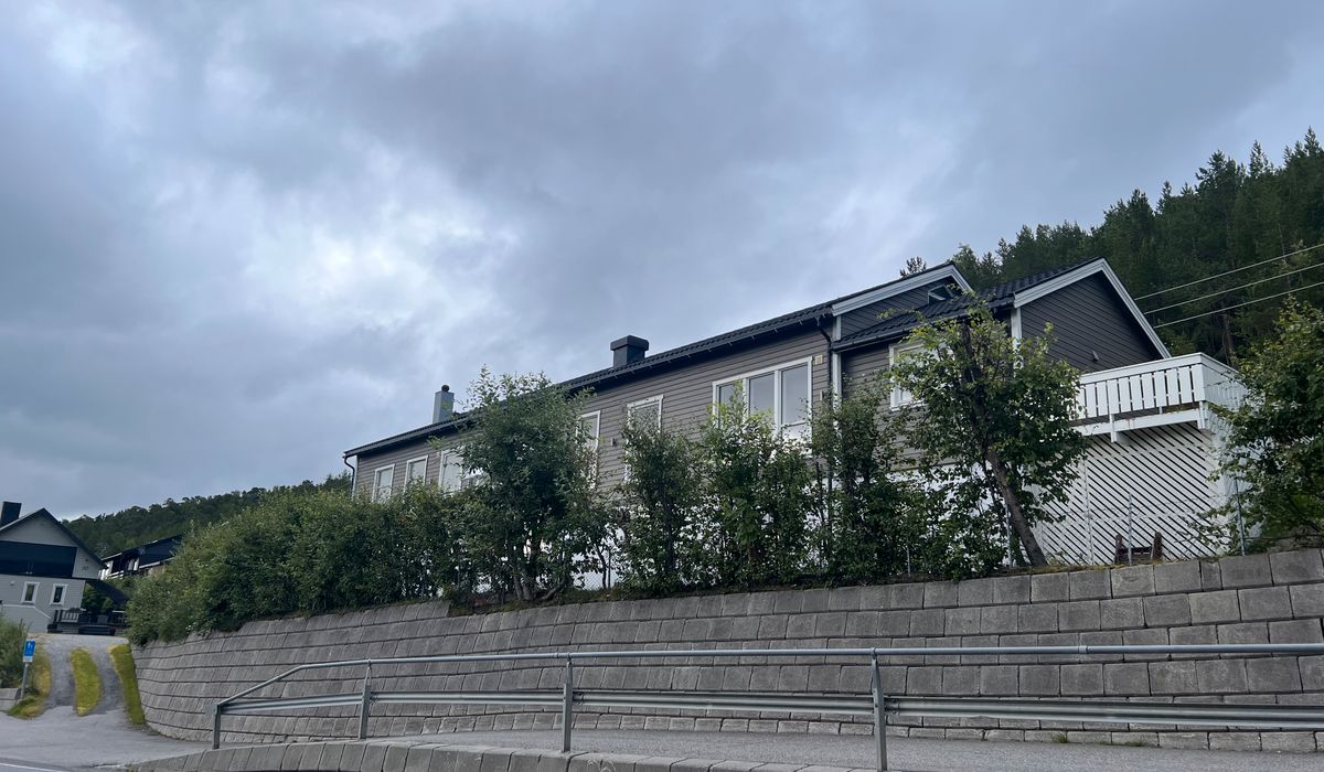 (+) Aldri alene på jobb i Alta: – Føler oss trygge - altaposten.no