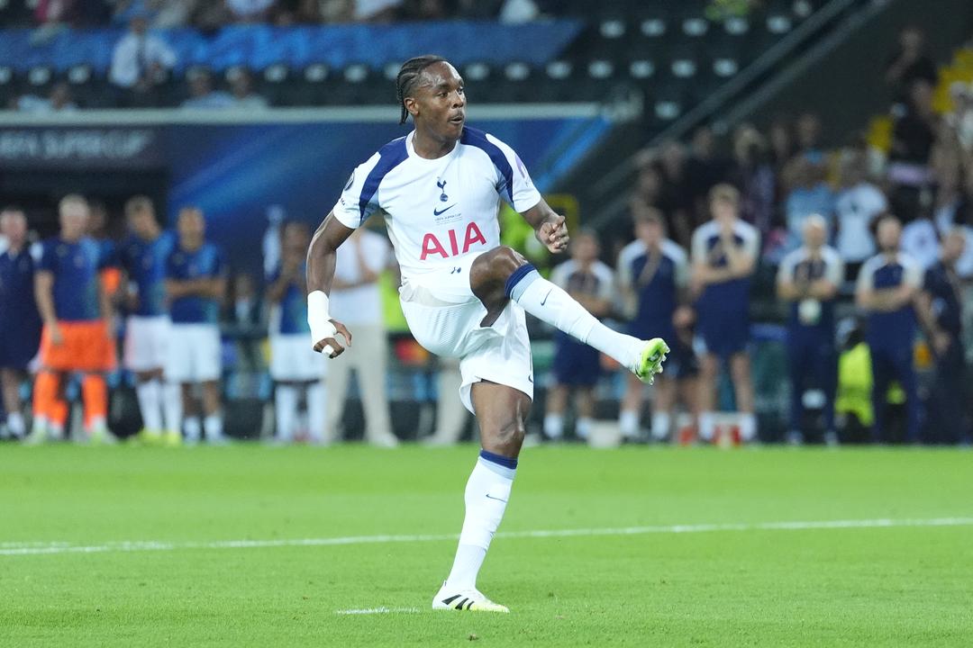 Tottenham tar avstand mot rasmismen mot Mathys Tel