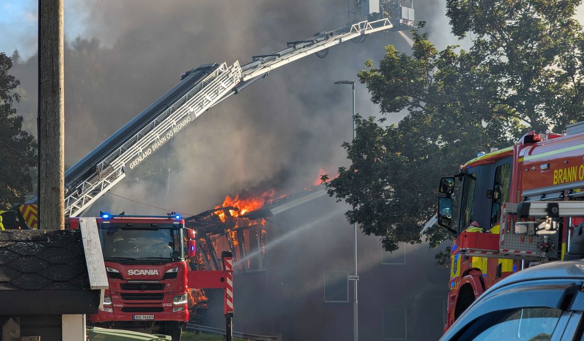(+) Barneskole i full brann – tre boliger evakuert - varden.no