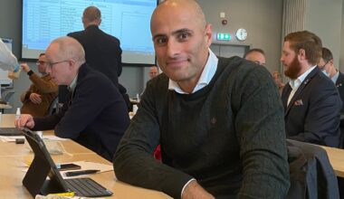 Nyheter, Politikk | En måned igjen til valget – Høyre går mot katastrofevalg