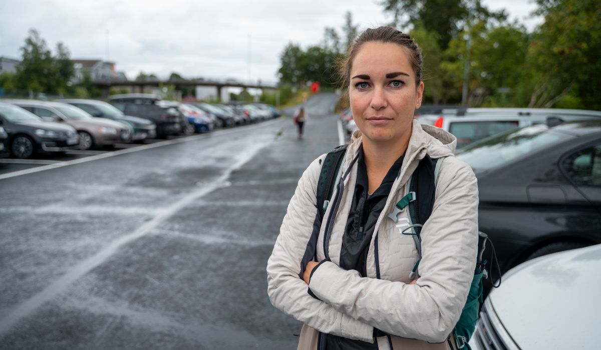 (+) Noen ansatte må betale tusenvis for å parkere. Andre står gratis: – Prinsi­pielt feil - innherred.no