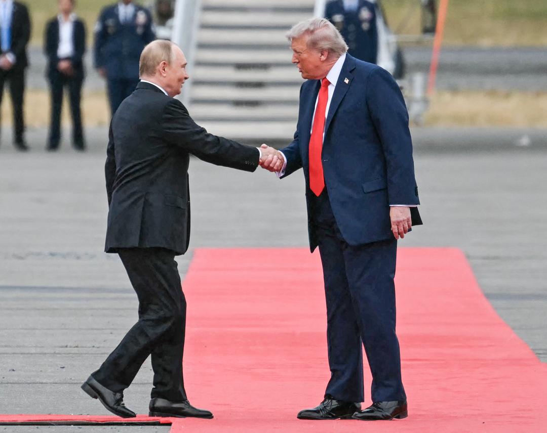 Her møtes Donald Trump og Vladimir Putin i Alaska for å diskutere Ukraina