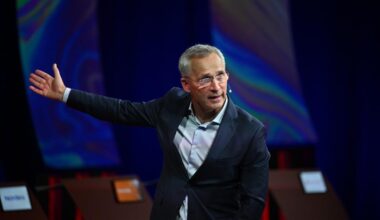 Stoltenberg nekter å oppgi hvilke fond han har penger i