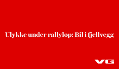 Ulykke under rallyløp: Bil i fjellvegg