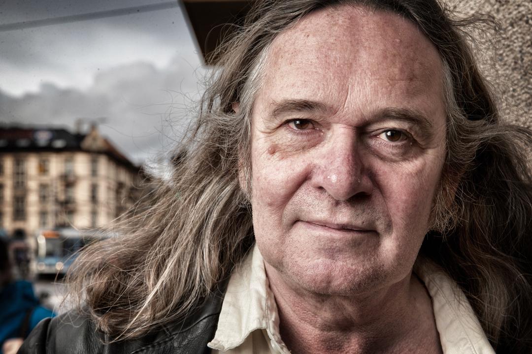 Ingvar Ambjørnsen bisettes i dag