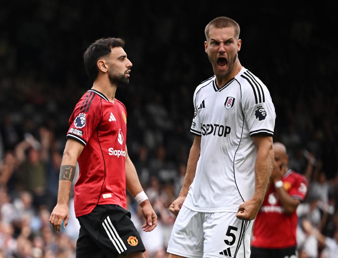 Fulham-innbytter snøt Manchester United for seieren da Bruno Fernandes bommet på straffe
