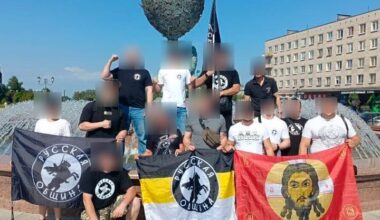 Høyreekstrem gruppe tar over russiske byer: – Står Kreml nærmest