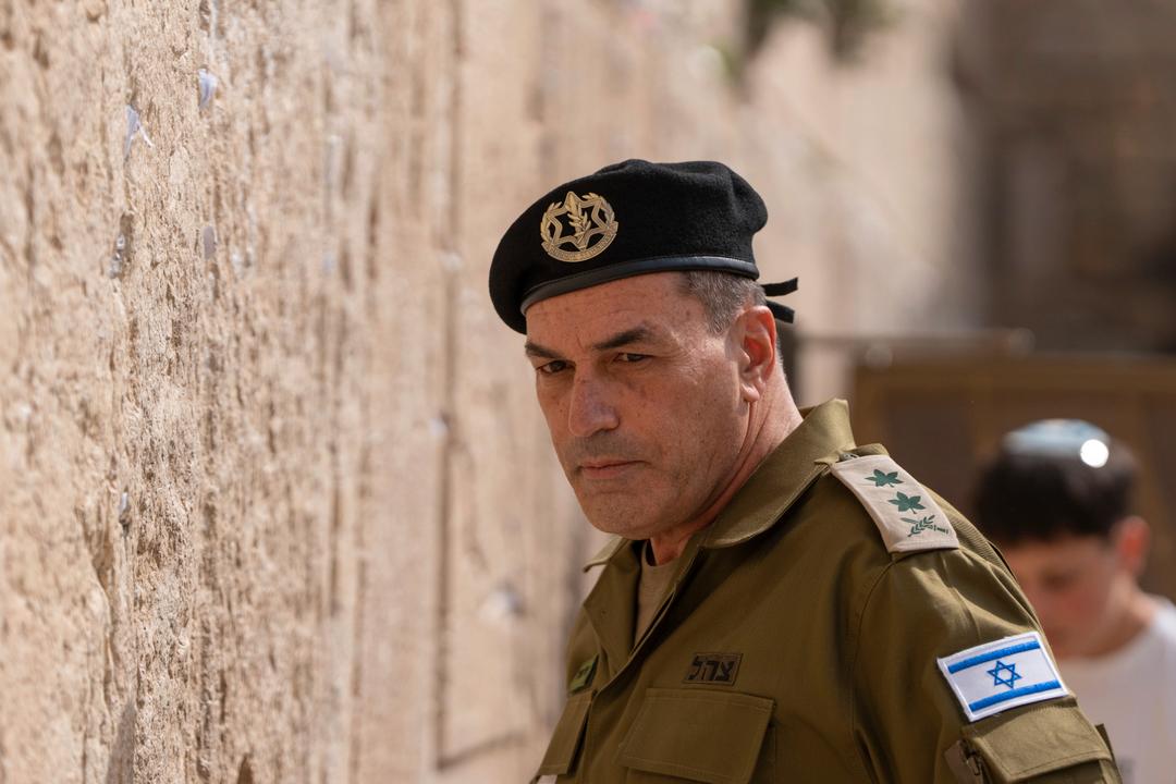 Israels forsvarssjef ber Netanyahu avlyse invasjonen av Gaza by og gå med på våpenhvile