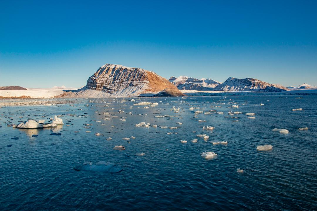Svalbard mistet rekordmye is i fjor