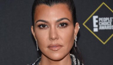 Kourtney Kardashian droppet redningsvest for sønnen Rocky – får kritikk etter båttur