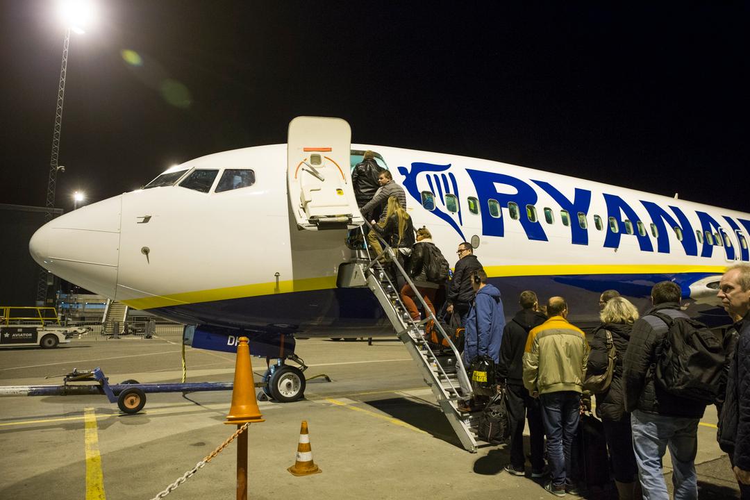 Ryanair øker bonus for ansatte som tar juksemakerne