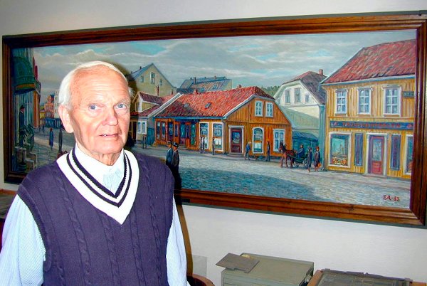 ?Referanse
20050610-bjh.jpg
?Bildetekst
Dagens navn: Maler og billedhugger Erling Andreassen fra Kråkerøy fyller 85 år.
?Fotograf
Boe Johannes Hermansen
?TattDato
20050610
?BruktDato
20050612 s38
?Personer

?Kommentar

?Sted

?Emneord
Jubilanter
?Sak

?Type
Digital
