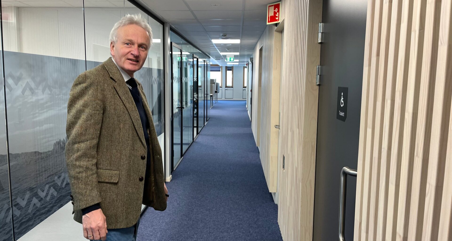 Nyheter, Politikk | Politikerne raser etter at fylkesdirektør ga fylkesordfører ekstra lønnsutbetaling uten å ha fullmakt til det