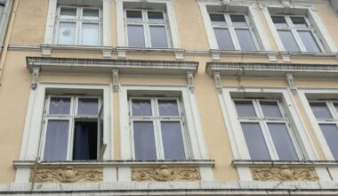 Fallulykke, Bergen sentrum | Mann i 20-årene funnet alvorlig skadet: Har trolig falt ti meter