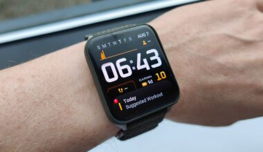 Garmin Venu X1 rundt et håndledd.