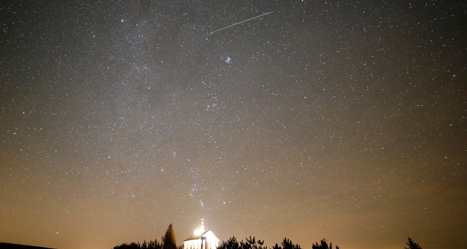 Naturfenomen, Meteorsverm | I natt bør du se opp: – Skyldes støvpartikler fra komet - Tønsbergs Blad