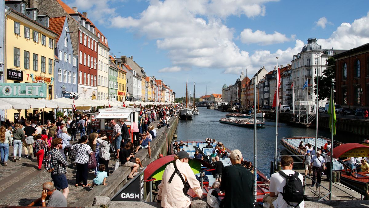 København kommune kan ikke kontrollere om ansatte snoker i innbyggernes personnummer-opplysninger. Bildet er fra det populære turistmålet Nyhavn i København.