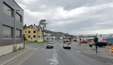 Tromsø, Trafikk | Mener krysset har blitt en dødsfelle: – Har nesten blitt påkjørt flere ganger