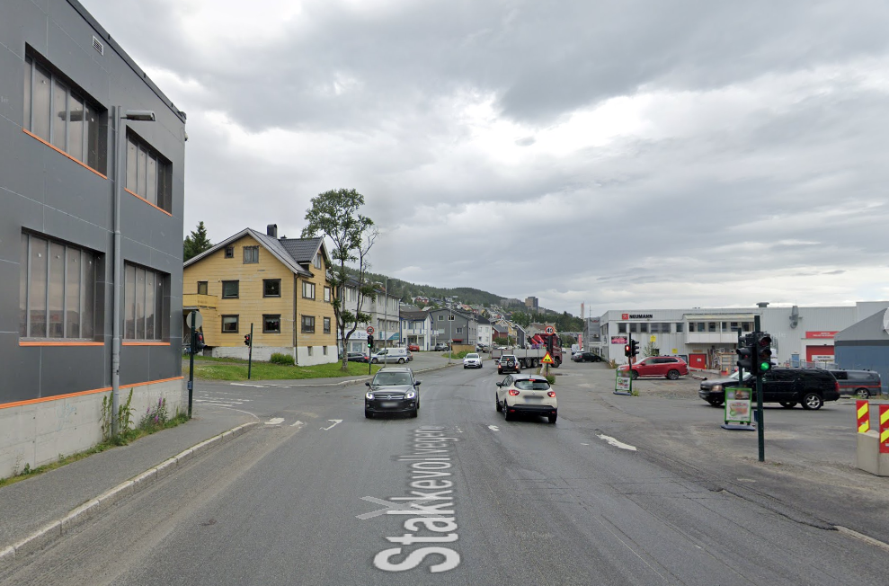 Tromsø, Trafikk | Mener krysset har blitt en dødsfelle: – Har nesten blitt påkjørt flere ganger