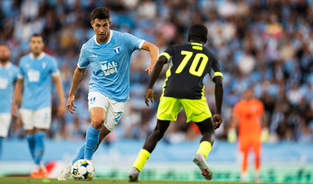 Lasse Berg Johnsen åpner for Malmö-exit.